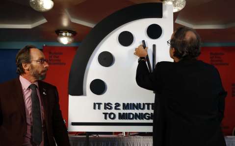 doomsday-clock-ap-jrl-180125